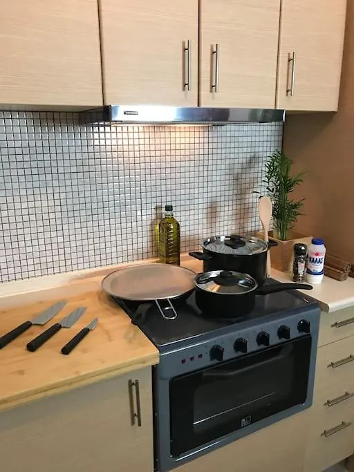 테살로니키 5 Min From Papageorgiou Free Indoor Parking 아파트 0*,  그리스